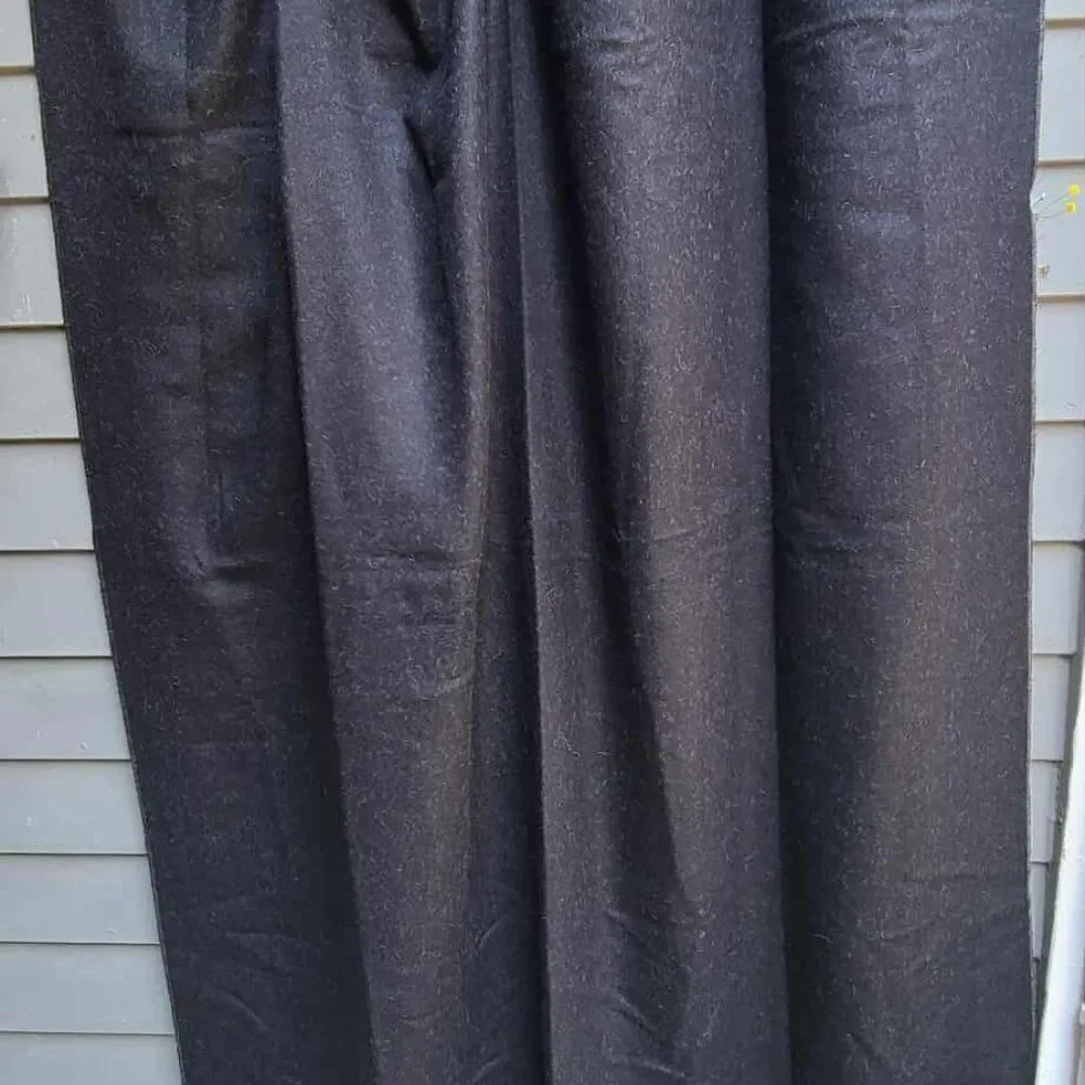 Pacas 100% Baby Alpace Throw Gray on one side Black on the other